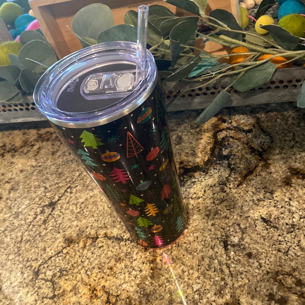 Swig Christmas Cup